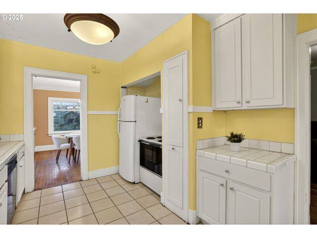 2614 Ne 42ND Ave, Portland, OR 97213