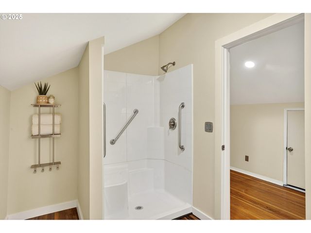 2614 Ne 42ND Ave, Portland, OR 97213