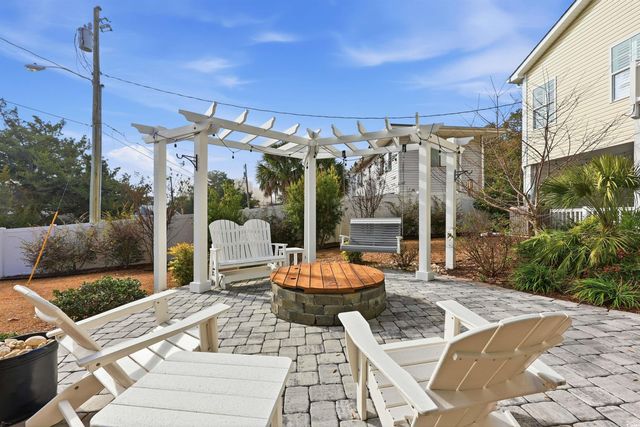 105 Lake Ln., North Myrtle Beach, SC 29582