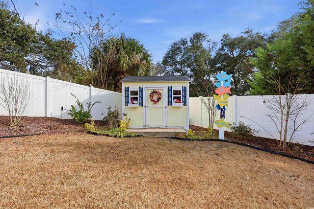 105 Lake Ln., North Myrtle Beach, SC 29582