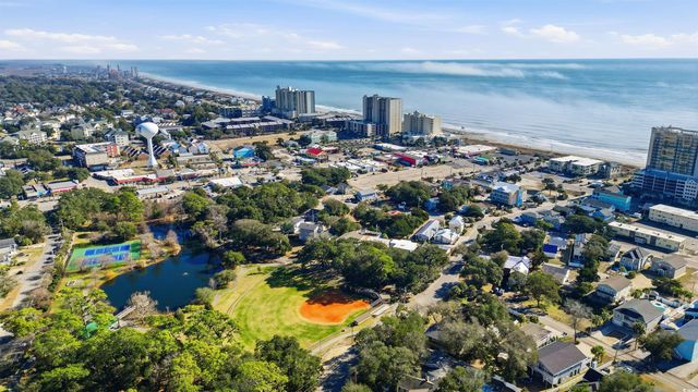 105 Lake Ln., North Myrtle Beach, SC 29582