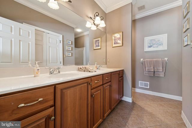 163 WINDGATE DR, Chester Springs, PA 19425