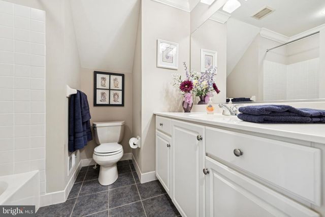 163 WINDGATE DR, Chester Springs, PA 19425