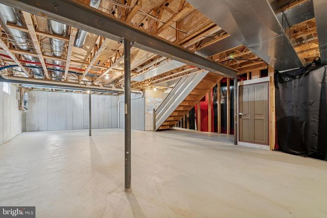 163 WINDGATE DR, Chester Springs, PA 19425