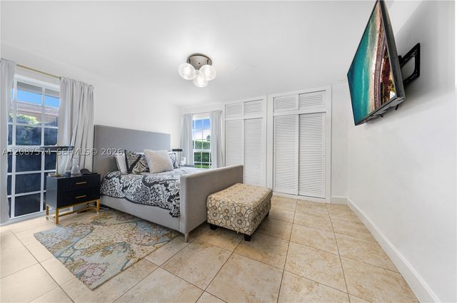 12311 SW 39th Ter, Miami, FL 33175