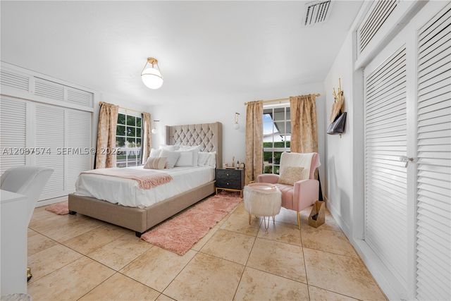 12311 SW 39th Ter, Miami, FL 33175