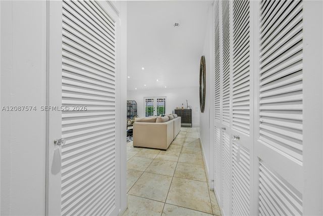 12311 SW 39th Ter, Miami, FL 33175
