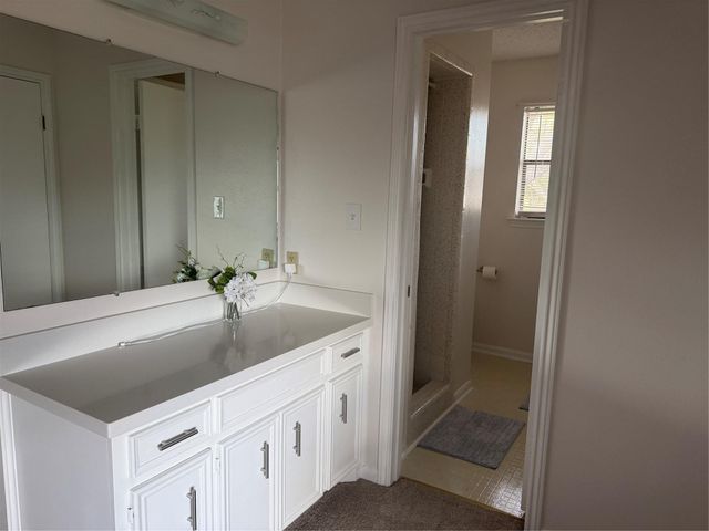 1027 Oleander Street, Lake Jackson, TX 77566