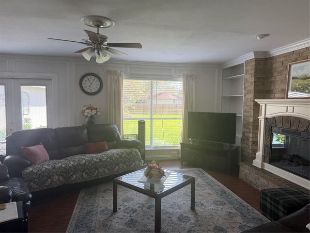 1027 Oleander Street, Lake Jackson, TX 77566