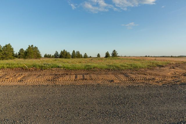 15225 W Pacific Ln, Medical Lake, WA 99022