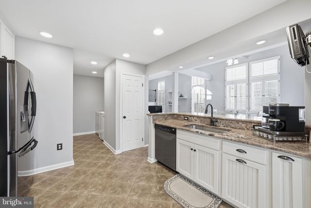 3094 FENNEGAN CT, Woodbridge, VA 22192