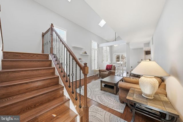 3094 FENNEGAN CT, Woodbridge, VA 22192