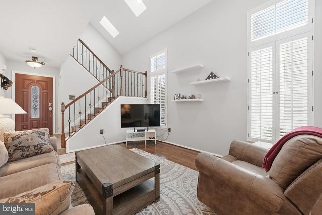 3094 FENNEGAN CT, Woodbridge, VA 22192