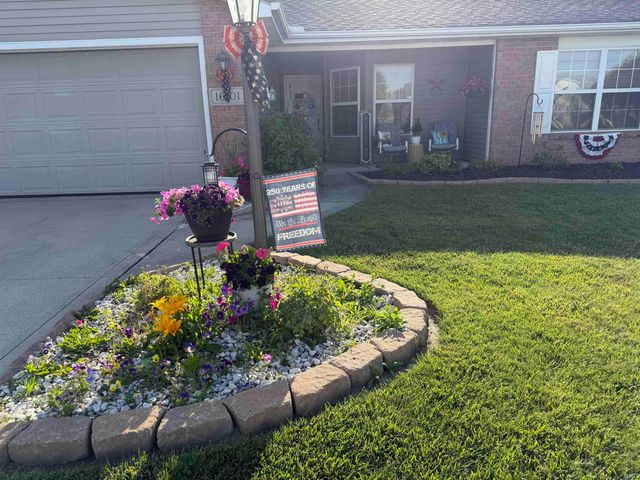 16101 Grand Willow Boulevard, Huntertown, IN 46748
