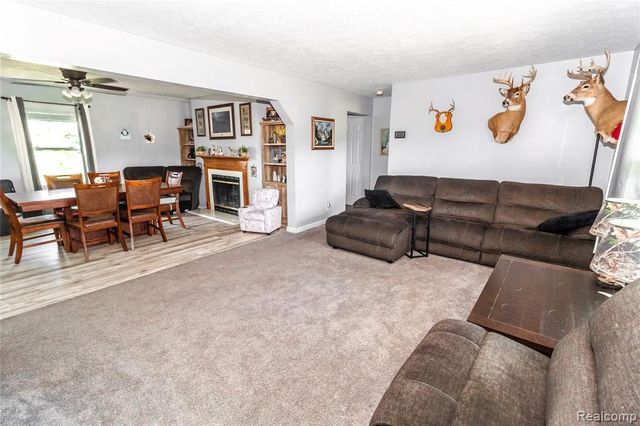 1872 Lonsberry Drive, Lapeer, MI 48446