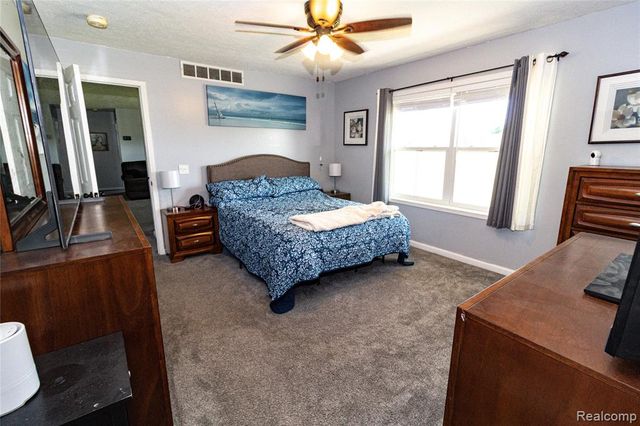 1872 Lonsberry Drive, Lapeer, MI 48446