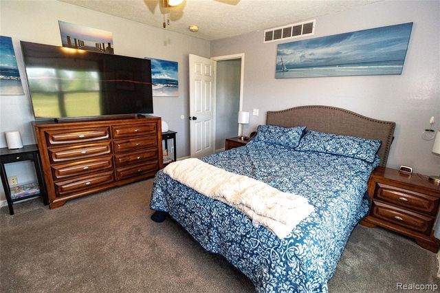 1872 Lonsberry Drive, Lapeer, MI 48446