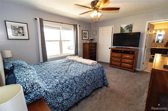 1872 Lonsberry Drive, Lapeer, MI 48446