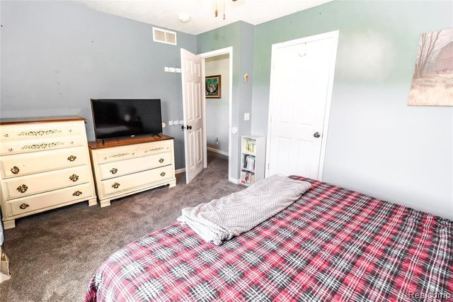 1872 Lonsberry Drive, Lapeer, MI 48446