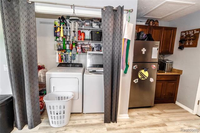 1872 Lonsberry Drive, Lapeer, MI 48446