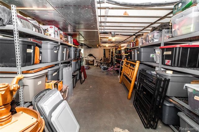 1872 Lonsberry Drive, Lapeer, MI 48446