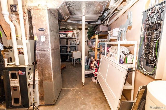 1872 Lonsberry Drive, Lapeer, MI 48446