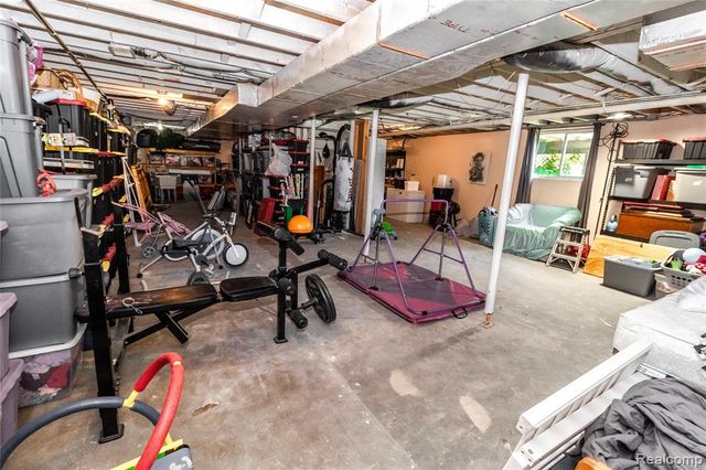 1872 Lonsberry Drive, Lapeer, MI 48446