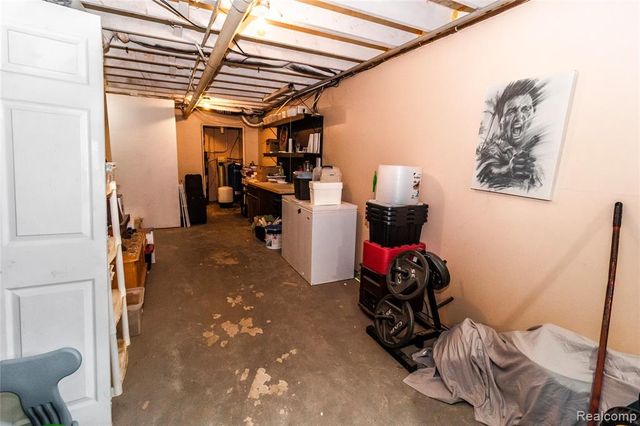 1872 Lonsberry Drive, Lapeer, MI 48446