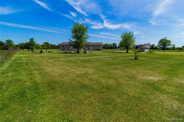 1872 Lonsberry Drive, Lapeer, MI 48446