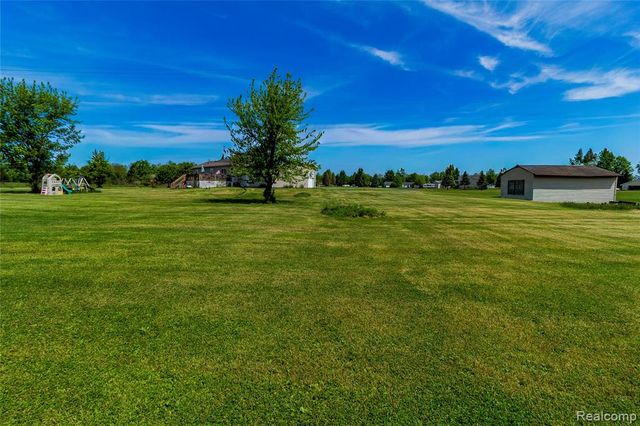 1872 Lonsberry Drive, Lapeer, MI 48446