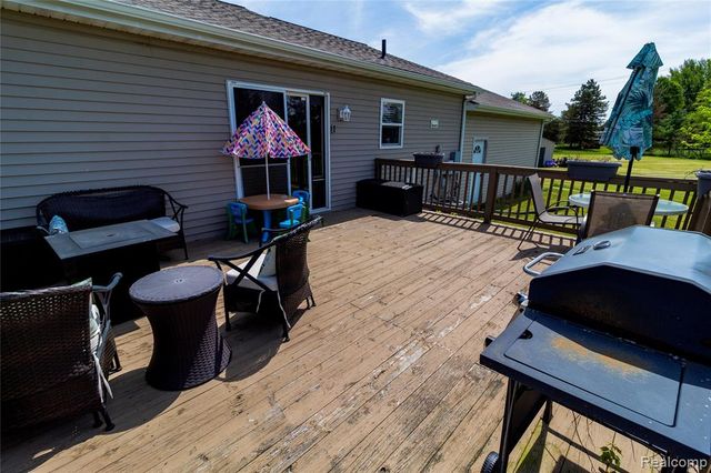 1872 Lonsberry Drive, Lapeer, MI 48446