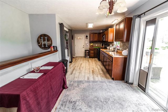 1872 Lonsberry Drive, Lapeer, MI 48446