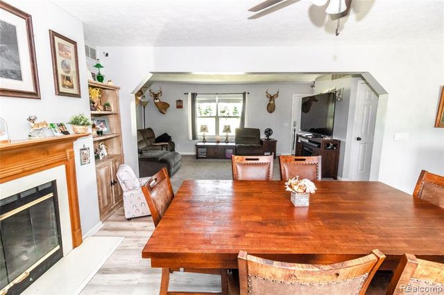 1872 Lonsberry Drive, Lapeer, MI 48446