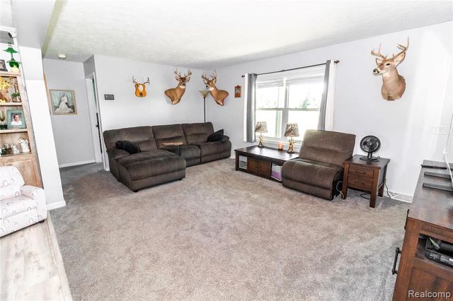 1872 Lonsberry Drive, Lapeer, MI 48446
