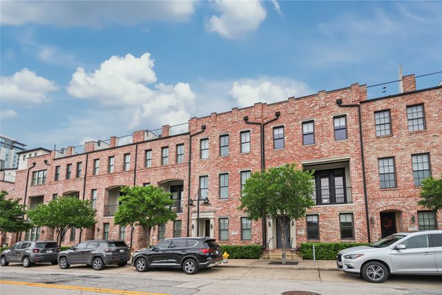 660 S Pearl Expressway, Dallas, TX 75201