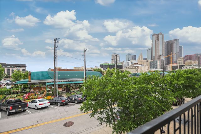 660 S Pearl Expressway, Dallas, TX 75201