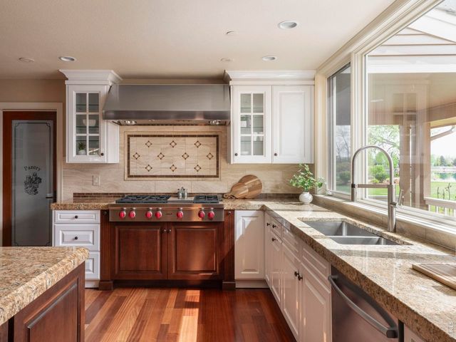 9402 Crystal Ln, Longmont, CO 80503