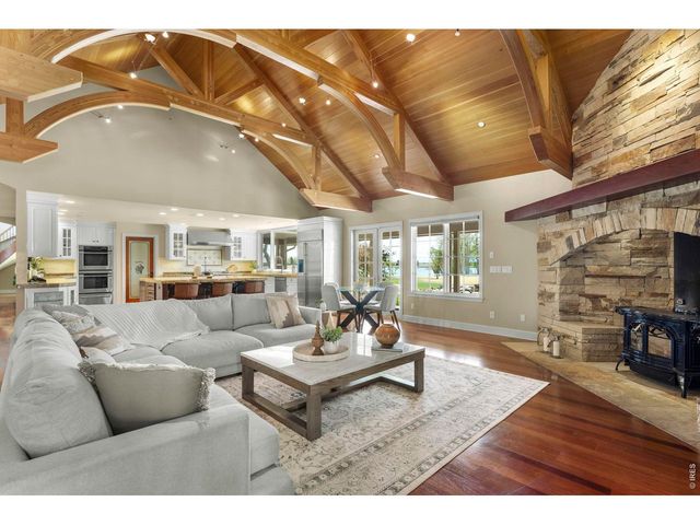 9402 Crystal Ln, Longmont, CO 80503