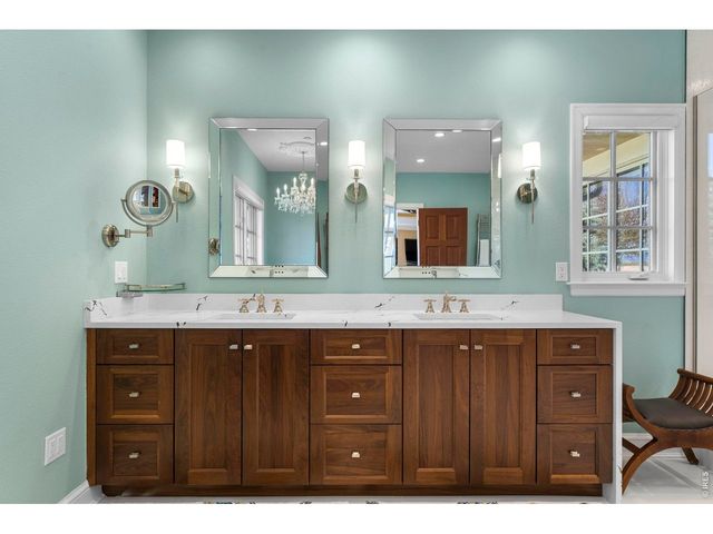 9402 Crystal Ln, Longmont, CO 80503