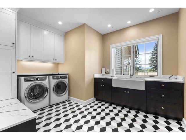 9402 Crystal Ln, Longmont, CO 80503