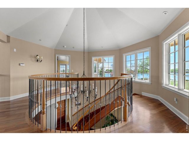 9402 Crystal Ln, Longmont, CO 80503