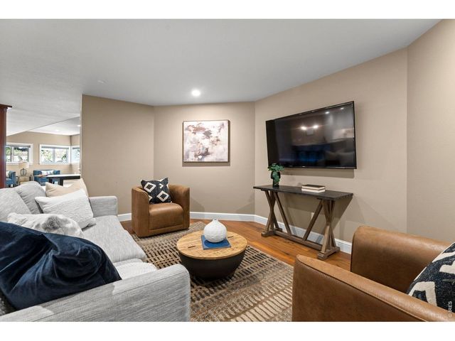 9402 Crystal Ln, Longmont, CO 80503