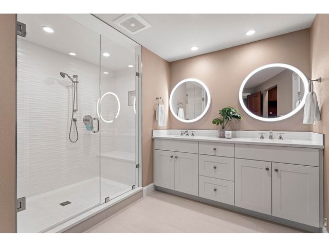 9402 Crystal Ln, Longmont, CO 80503