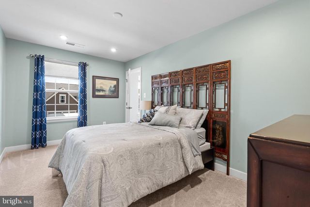 5312 CRAPE MYRTLE DR, Frederick, MD 21703