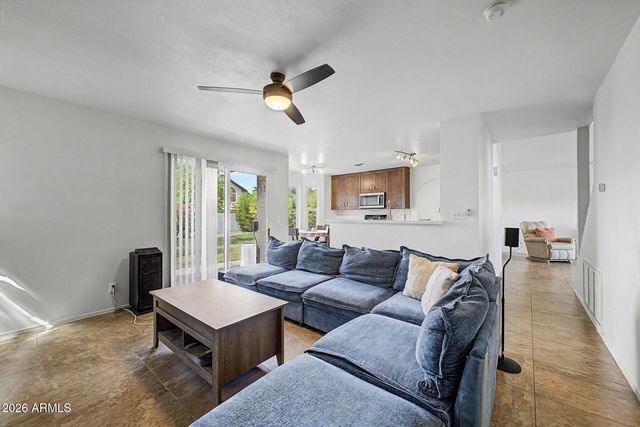 1238 W SEASHORE Drive, Gilbert, AZ 85233