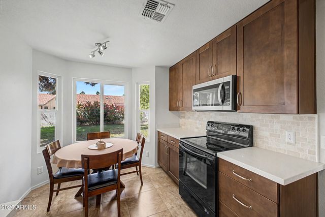 1238 W SEASHORE Drive, Gilbert, AZ 85233