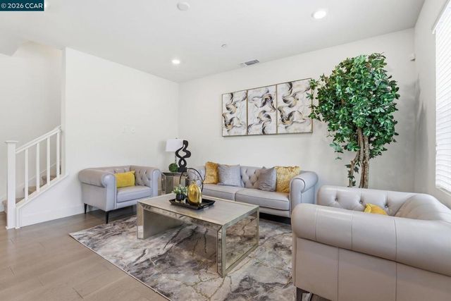 61101 Via Vicenza, San Ramon, CA 94583