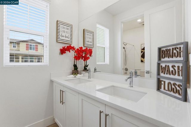 61101 Via Vicenza, San Ramon, CA 94583