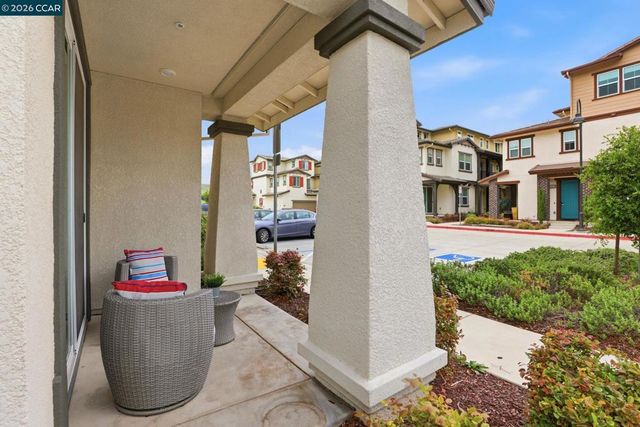 61101 Via Vicenza, San Ramon, CA 94583