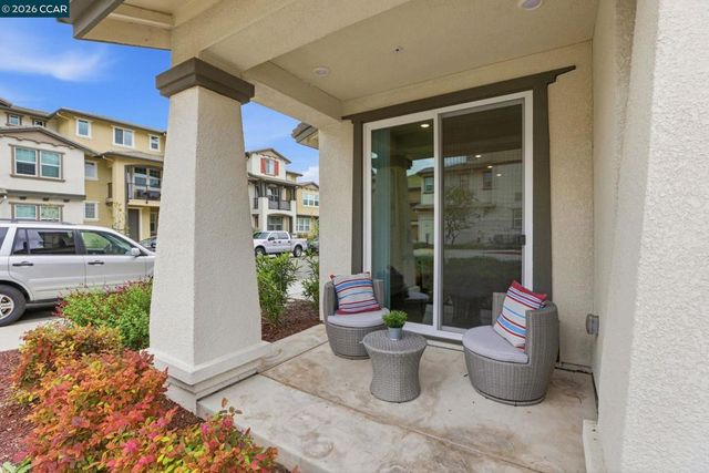 61101 Via Vicenza, San Ramon, CA 94583